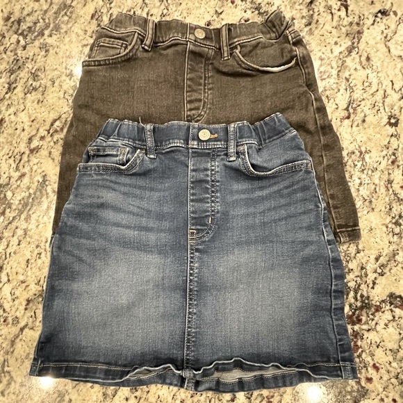 Uniqlo Other - 2 Denim Skirts Uniqlo SZ 7-8 Black and Blue Jeans Above Knee